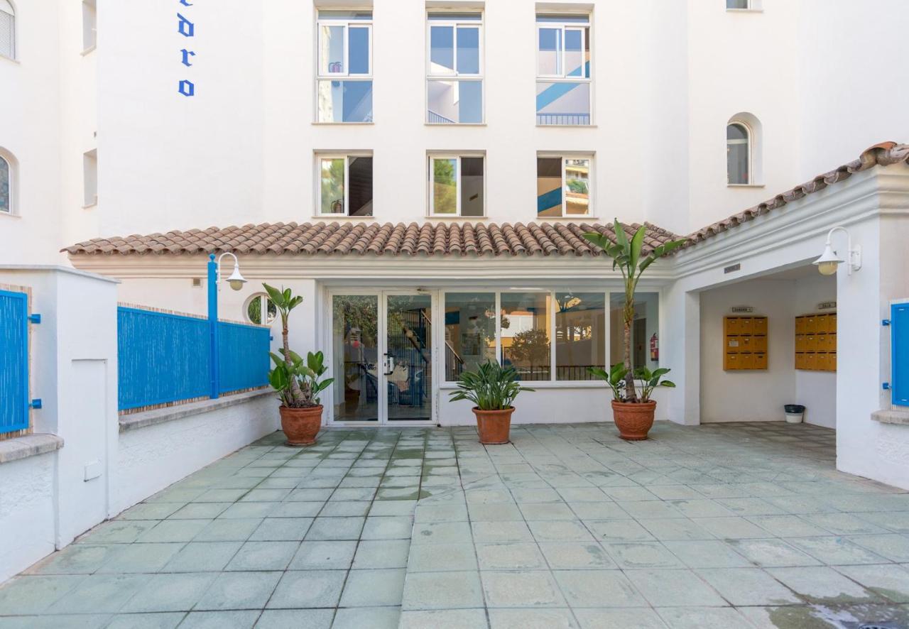 טורמולינוס Malagasuite Lux Beach & Pool מראה חיצוני תמונה